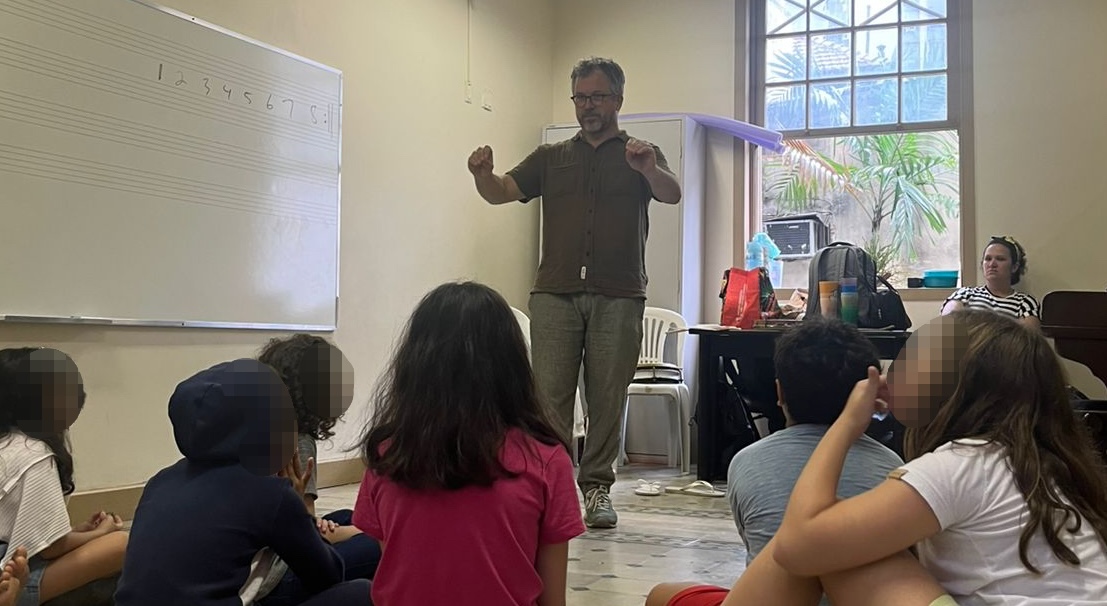 Doug Friesen teaching kids