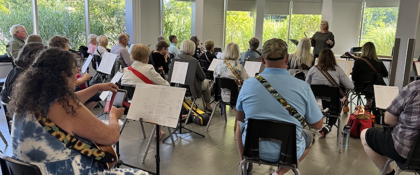 Cynthia leads a workshop at Askennonia Senior Centre 